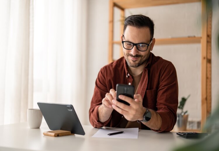 Unlimited vs. PayAsYouGo Which Mobile Plan Is Best?