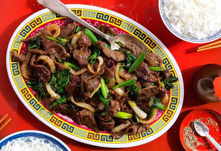 Speedy Mongolian Beef and Spinach Stir-Fry over Rice Speedy Mongolian Beef and Spinach Stir-Fry over Rice