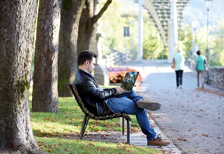 Use WiFi safely Use WiFi safely with a VPN