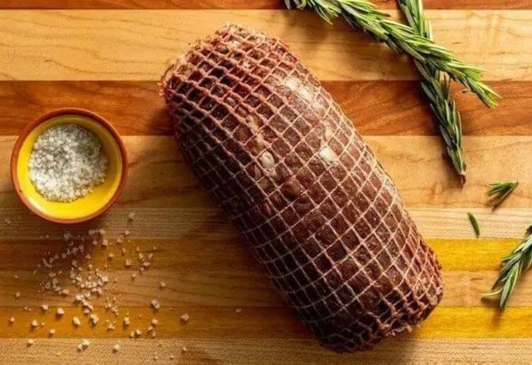 Sun Basket Thanksgiving Feast - Pre-seasoned Black Angus Tenderloin Roast – serves five people