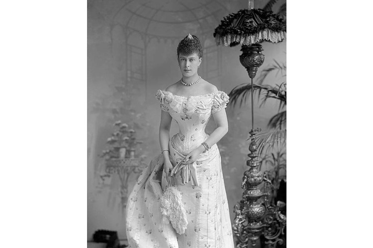 Queen Mary's Diamond Riviere